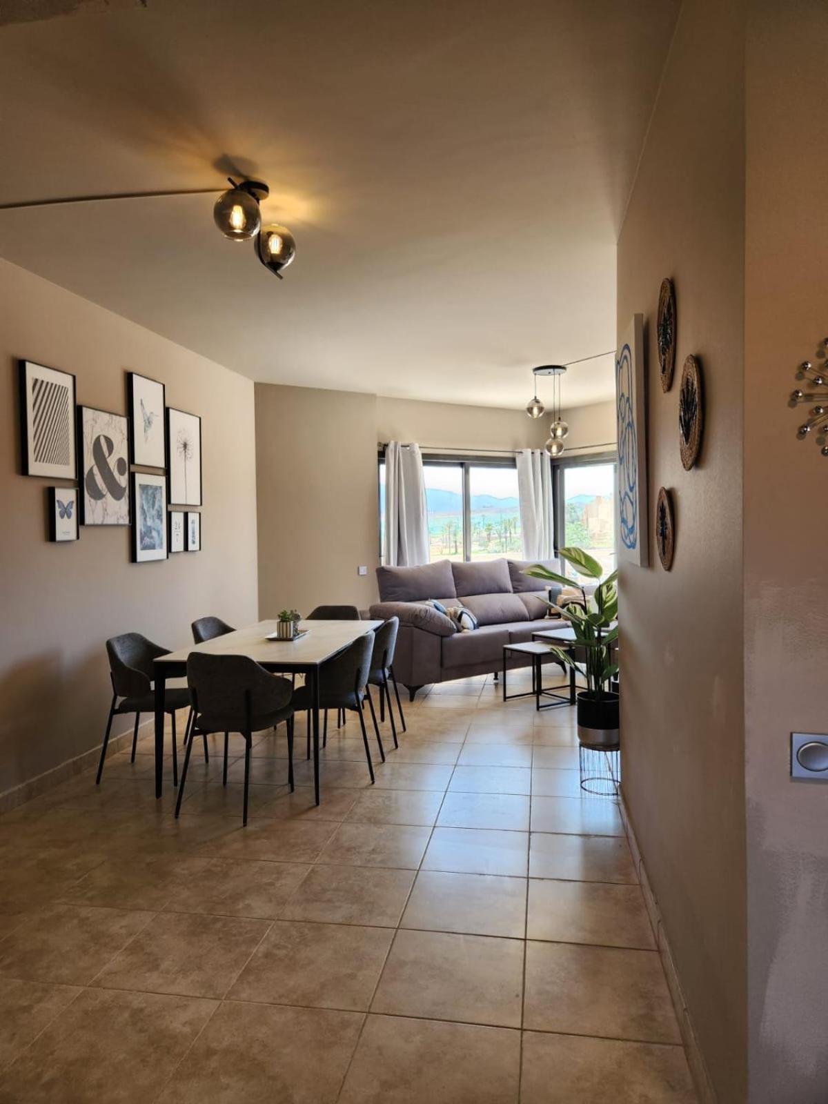 Apartamento Atico Esquinero Con Preciosas Vistas Al Valle Del Golf Con Piscina Comunitaria!