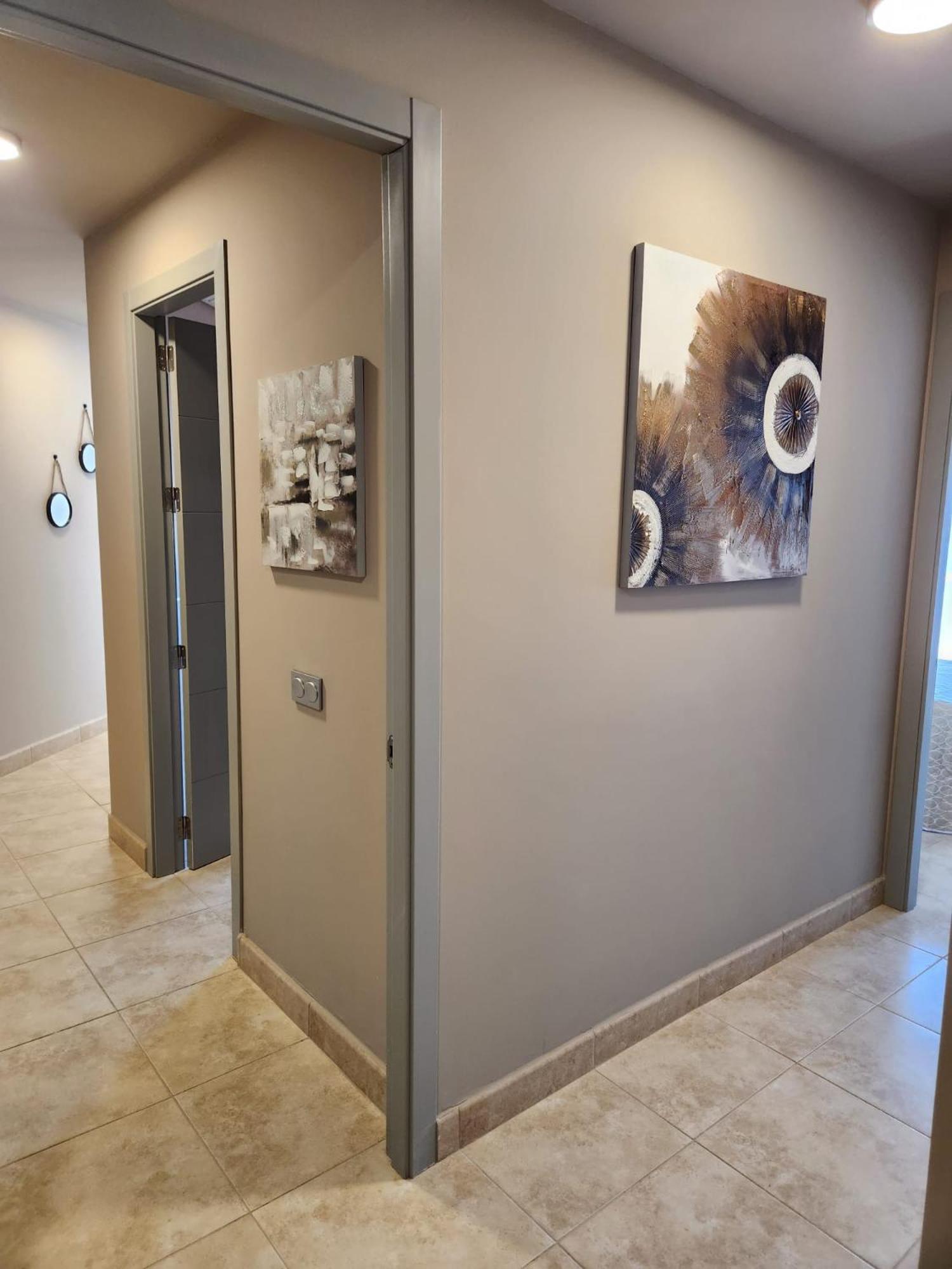 Atico Esquinero Con Preciosas Vistas Al Valle Del Golf Con Piscina Comunitaria! Apartamento *