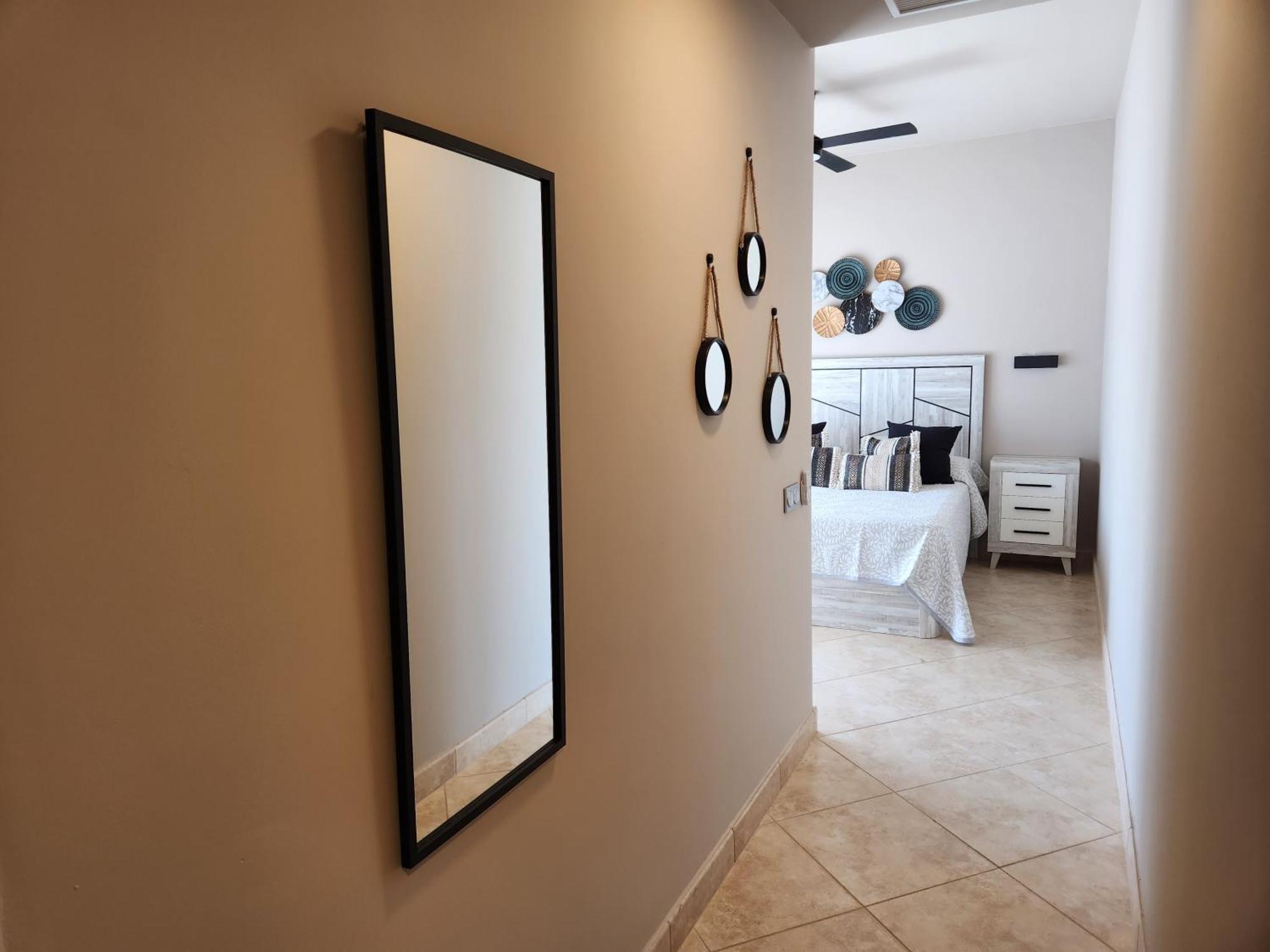 Atico Esquinero Con Preciosas Vistas Al Valle Del Golf Con Piscina Comunitaria! Apartamento