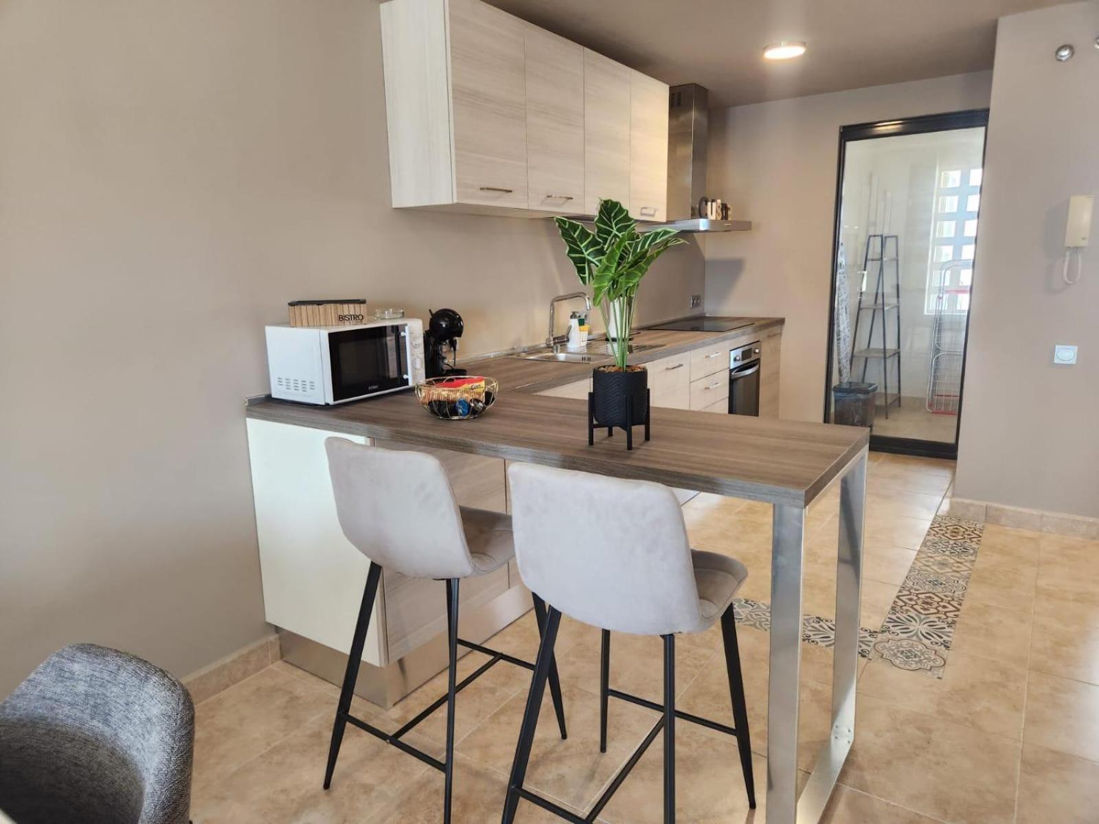 Apartamento Atico Esquinero Con Preciosas Vistas Al Valle Del Golf Con Piscina Comunitaria! Vera