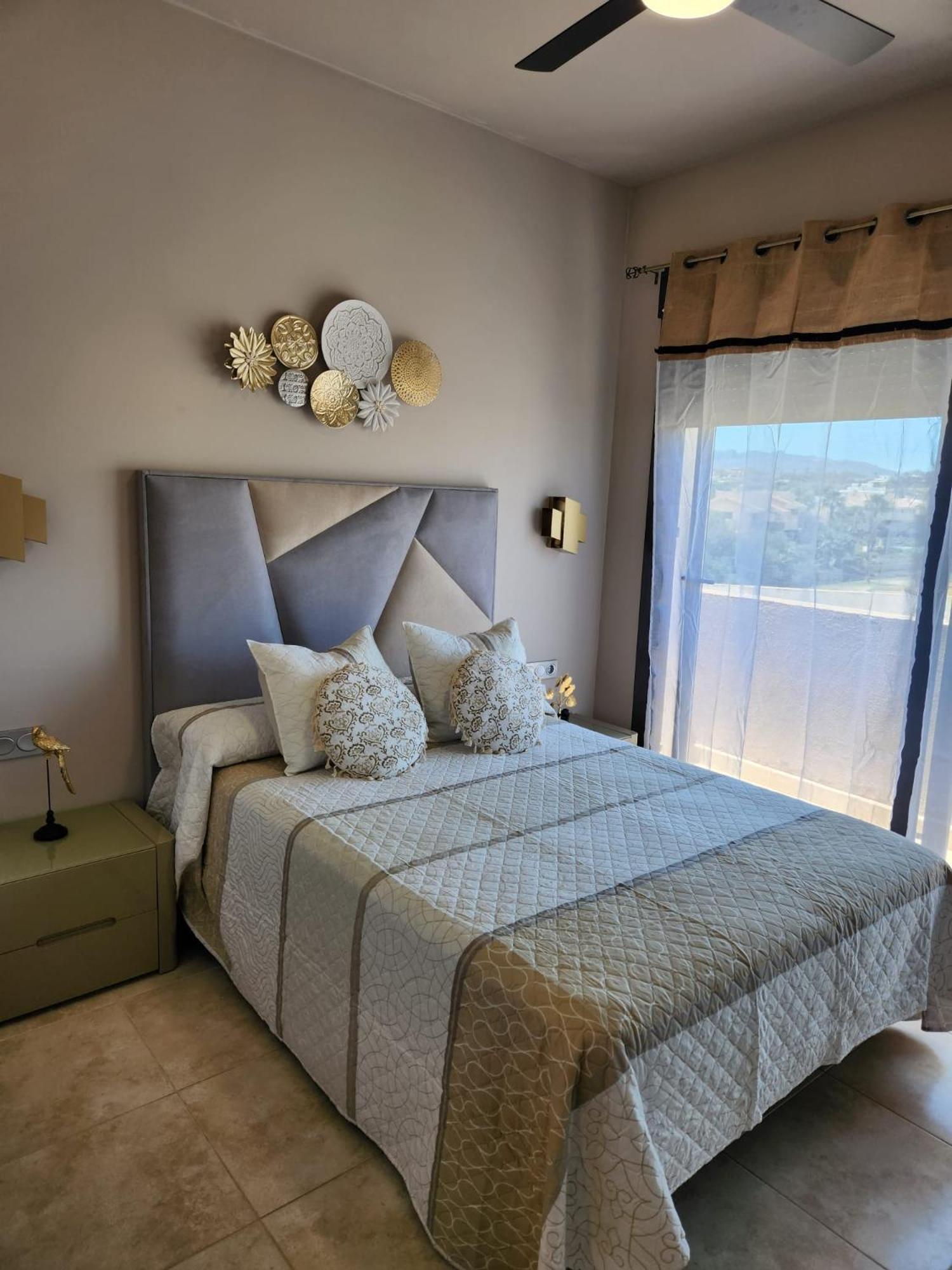 Atico Esquinero Con Preciosas Vistas Al Valle Del Golf Con Piscina Comunitaria! * Vera