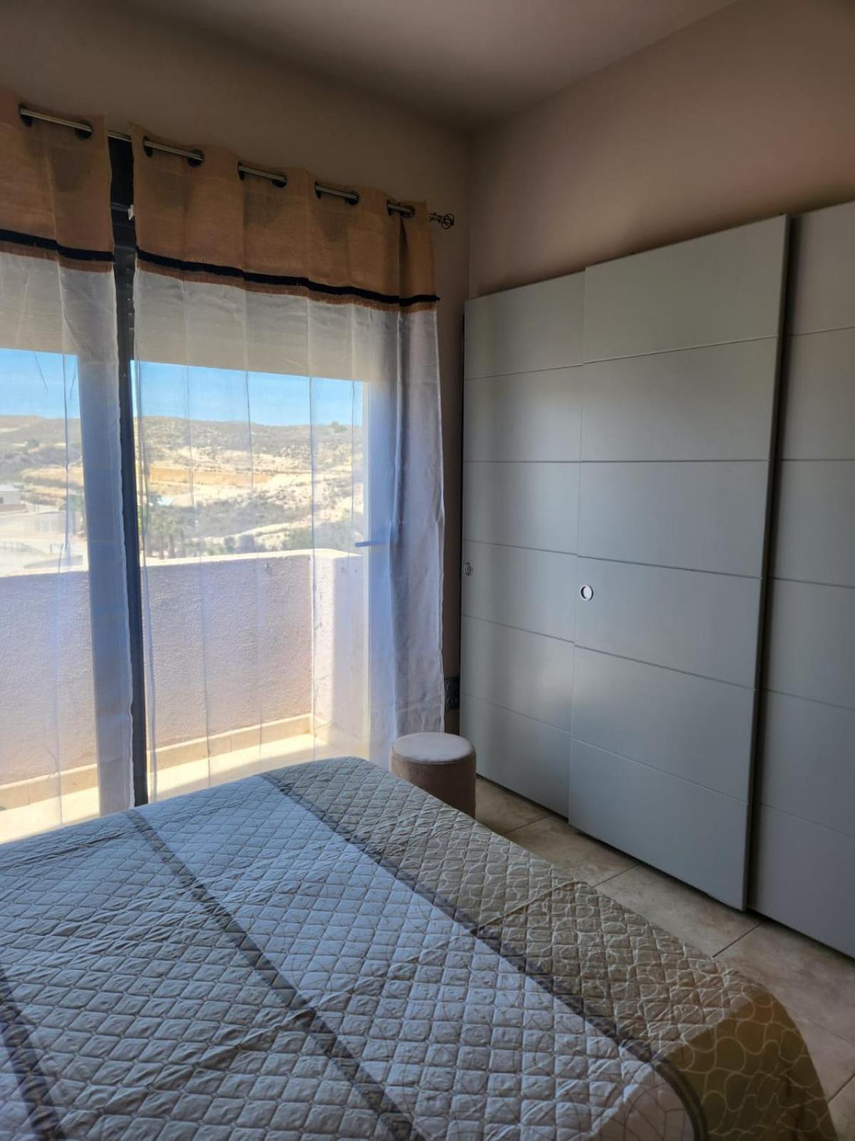 Atico Esquinero Con Preciosas Vistas Al Valle Del Golf Con Piscina Comunitaria! Apartment *